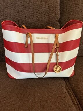 Michael Kors Jet Set Tote